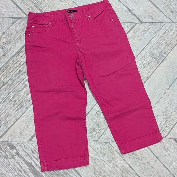 Bandolino Women's Size 12 Bright Pink Denim Capris Jeans - Picture 2 of 7